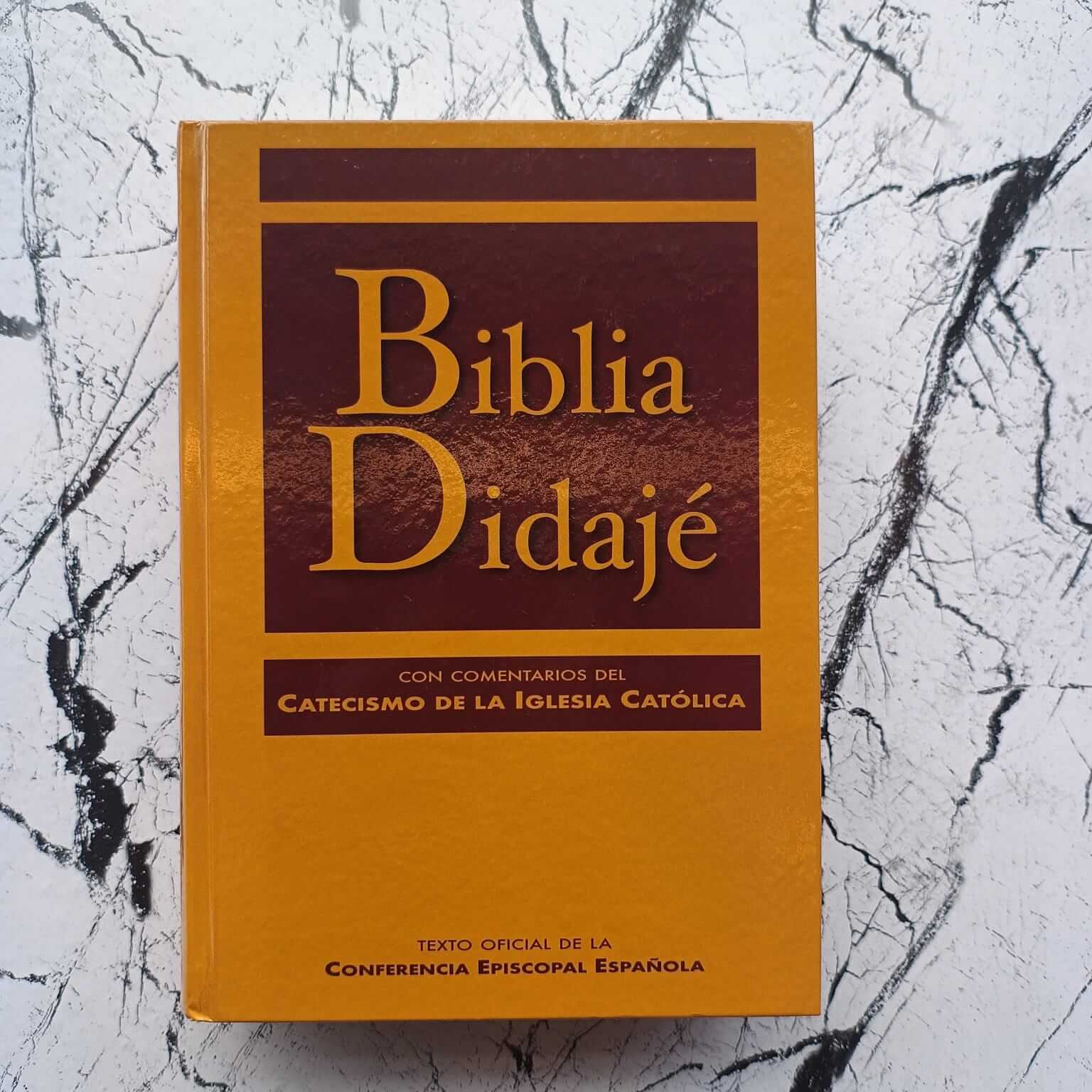 Biblias y Libros